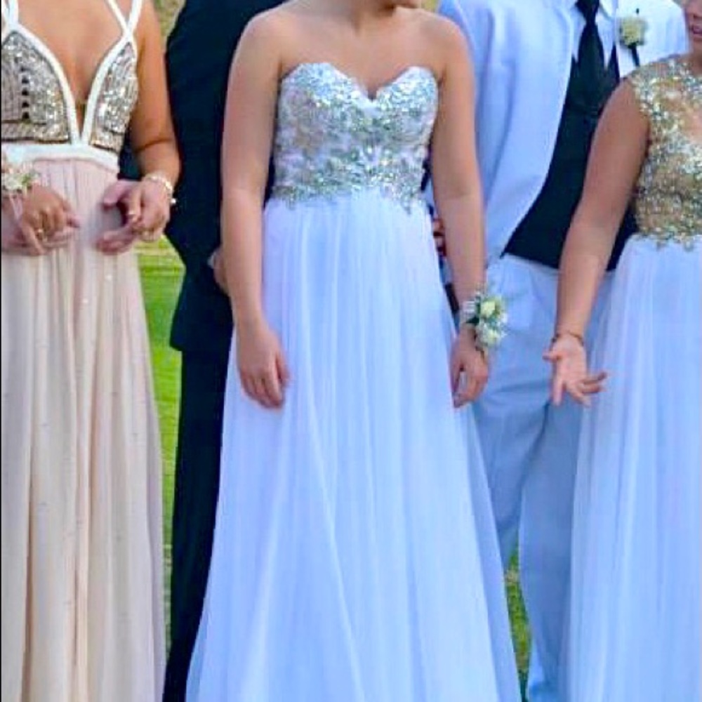 Night Moves Prom Dress Size 6